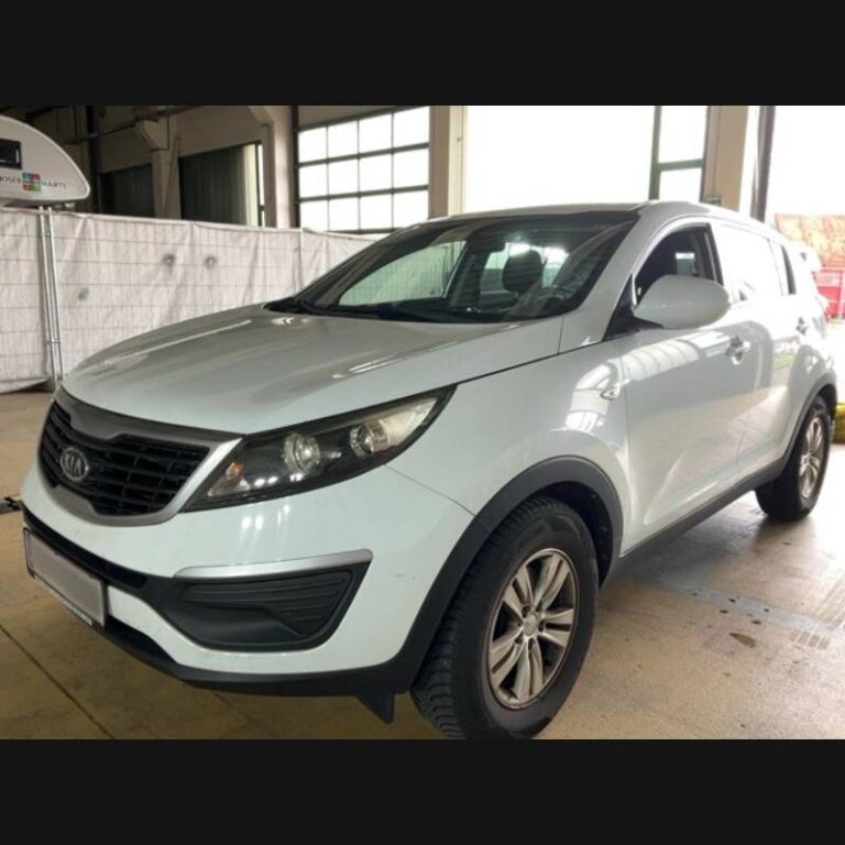 feher_sportage